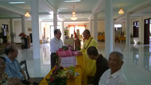 Quang Binh provincial authorities extends Vesak visit to provincial VBS